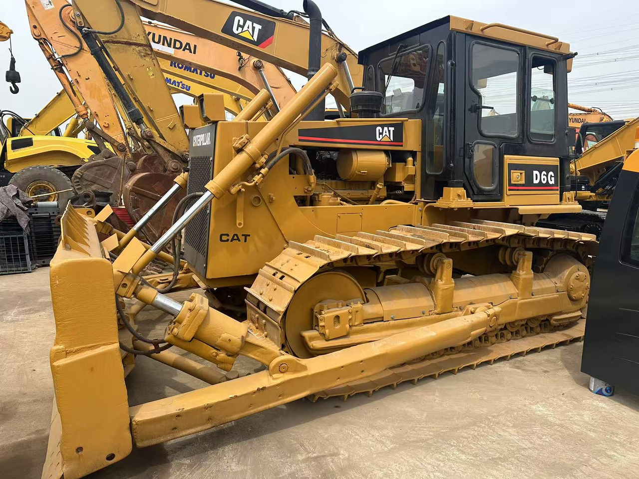 CATERPILLAR D6G - Buldožer: slika CATERPILLAR D6G - Buldožer CATERPILLAR D6G - Buldožer: slika CATERPILLAR D6G - Buldožer