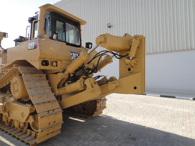 Buldožer CATERPILLAR D8N: slika Buldožer CATERPILLAR D8N