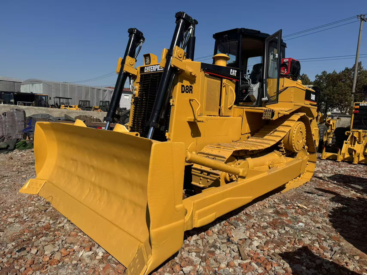 CATERPILLAR D8R - Buldožer: slika CATERPILLAR D8R - Buldožer CATERPILLAR D8R - Buldožer: slika CATERPILLAR D8R - Buldožer
