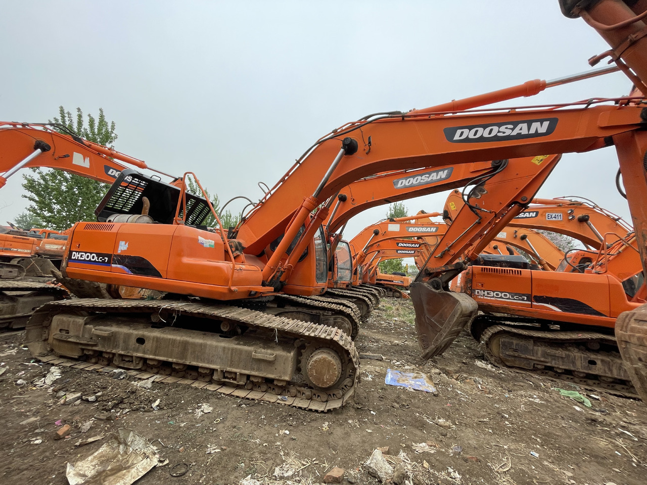 DOOSAN DH300LC-7 - Bager gusjeničar: slika DOOSAN DH300LC-7 - Bager gusjeničar DOOSAN DH300LC-7 - Bager gusjeničar: slika DOOSAN DH300LC-7 - Bager gusjeničar