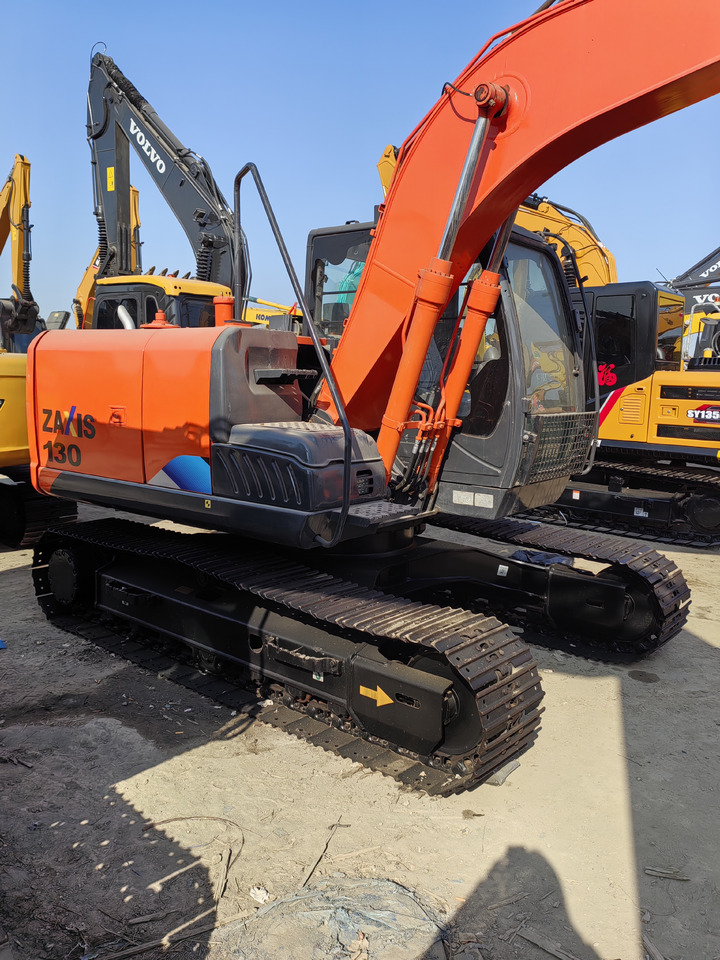 HITACHI ZX130 - Bager gusjeničar: slika HITACHI ZX130 - Bager gusjeničar HITACHI ZX130 - Bager gusjeničar: slika HITACHI ZX130 - Bager gusjeničar