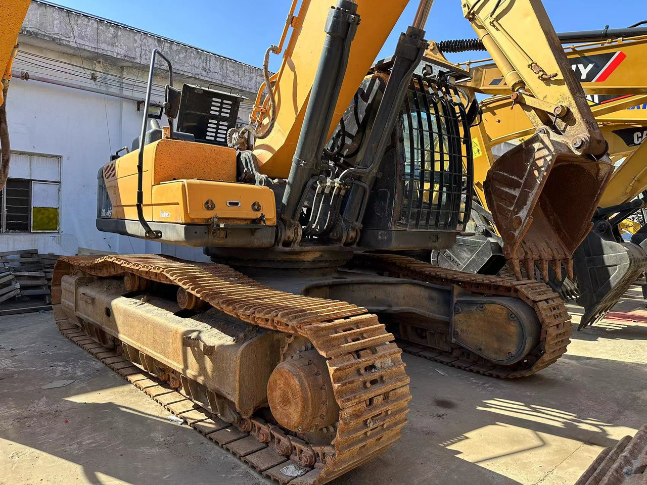 HYUNDAI R520LVS - Bager gusjeničar: slika HYUNDAI R520LVS - Bager gusjeničar HYUNDAI R520LVS - Bager gusjeničar: slika HYUNDAI R520LVS - Bager gusjeničar