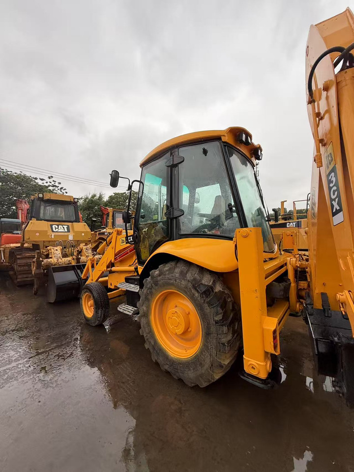 JCB 3CX - Rovokopač-utovarivač: slika JCB 3CX - Rovokopač-utovarivač JCB 3CX - Rovokopač-utovarivač: slika JCB 3CX - Rovokopač-utovarivač
