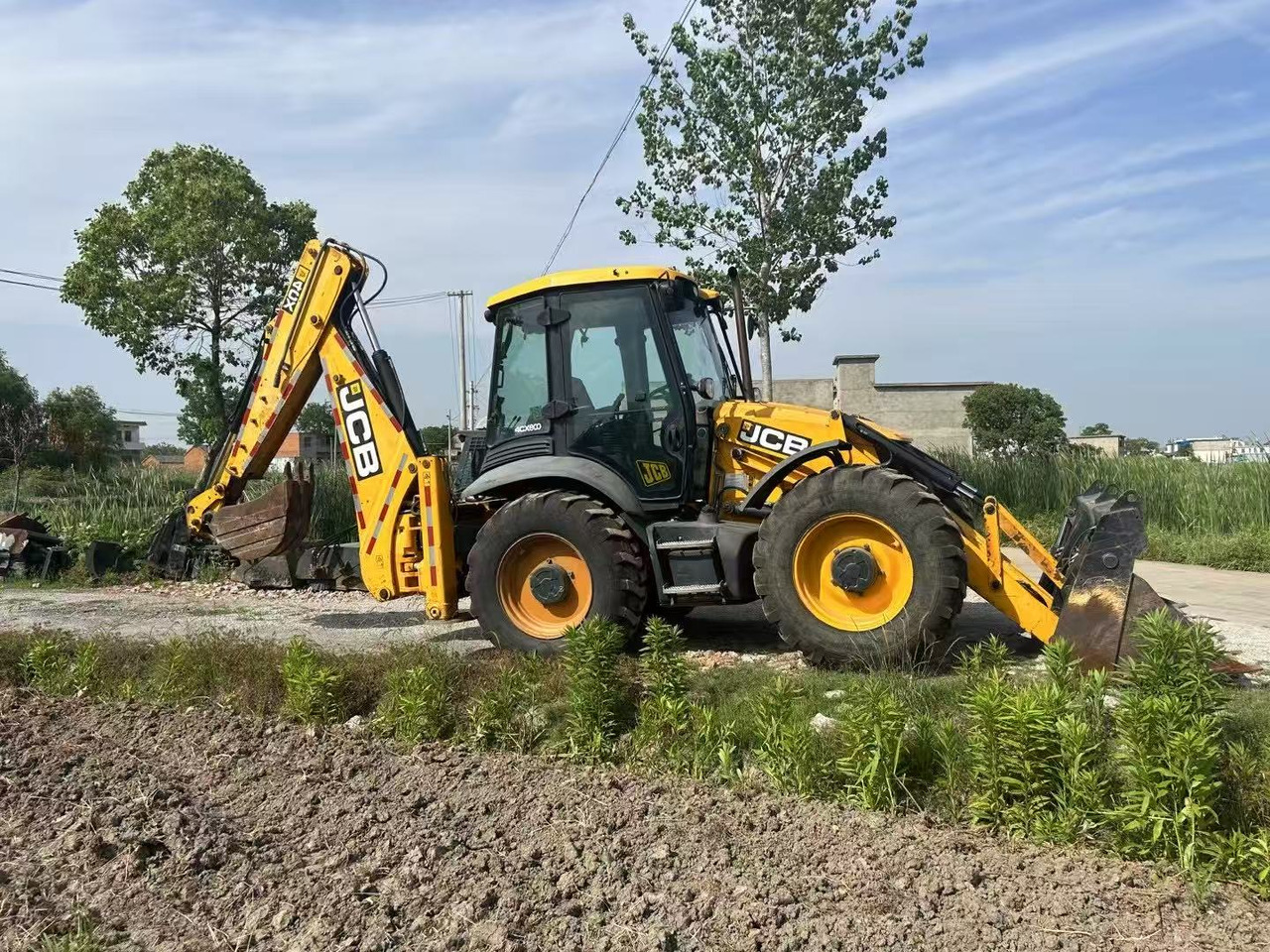 JCB 4CX - Rovokopač-utovarivač: slika JCB 4CX - Rovokopač-utovarivač JCB 4CX - Rovokopač-utovarivač: slika JCB 4CX - Rovokopač-utovarivač