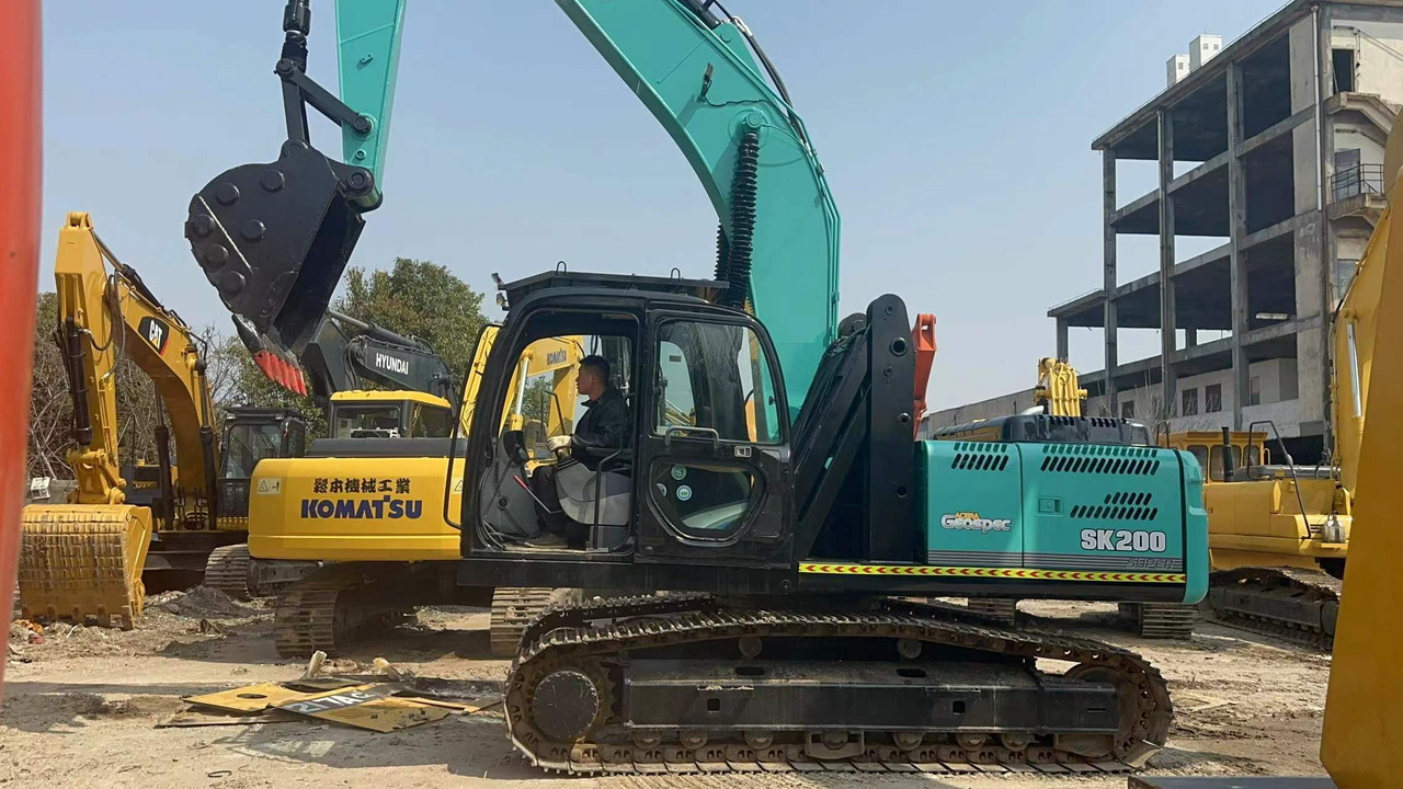KOBELCO SK200-8 - Bager gusjeničar: slika KOBELCO SK200-8 - Bager gusjeničar KOBELCO SK200-8 - Bager gusjeničar: slika KOBELCO SK200-8 - Bager gusjeničar