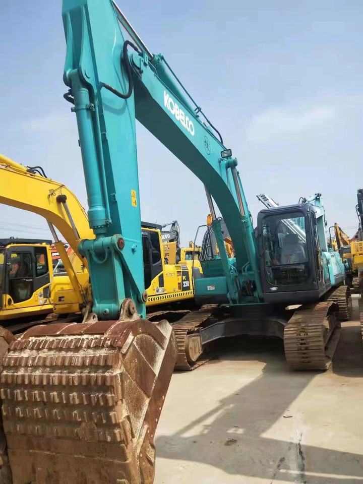 KOBELCO SK210-8 - Mini bager: slika KOBELCO SK210-8 - Mini bager KOBELCO SK210-8 - Mini bager: slika KOBELCO SK210-8 - Mini bager