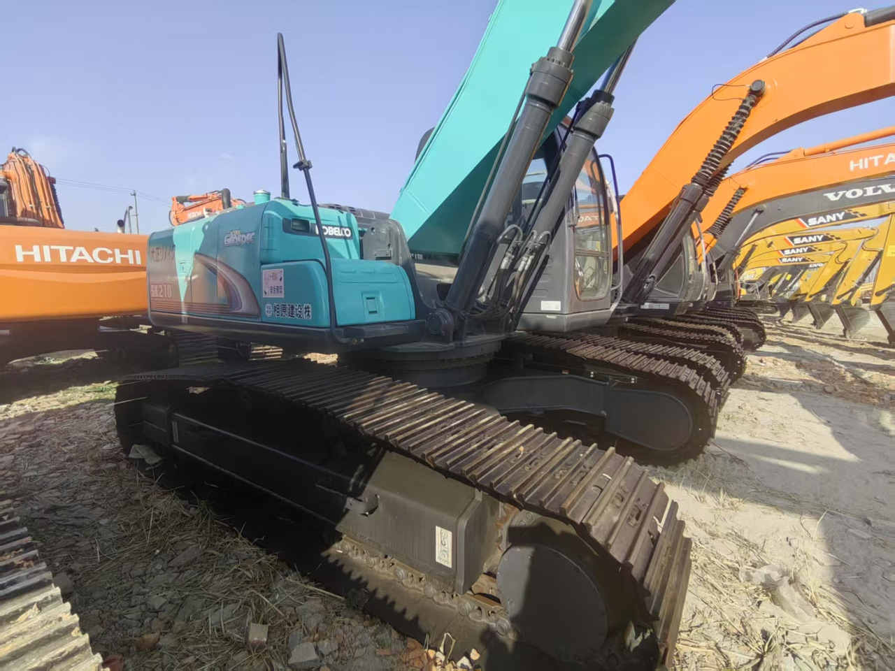 KOBELCO SK210-8 - Mini bager: slika KOBELCO SK210-8 - Mini bager KOBELCO SK210-8 - Mini bager: slika KOBELCO SK210-8 - Mini bager