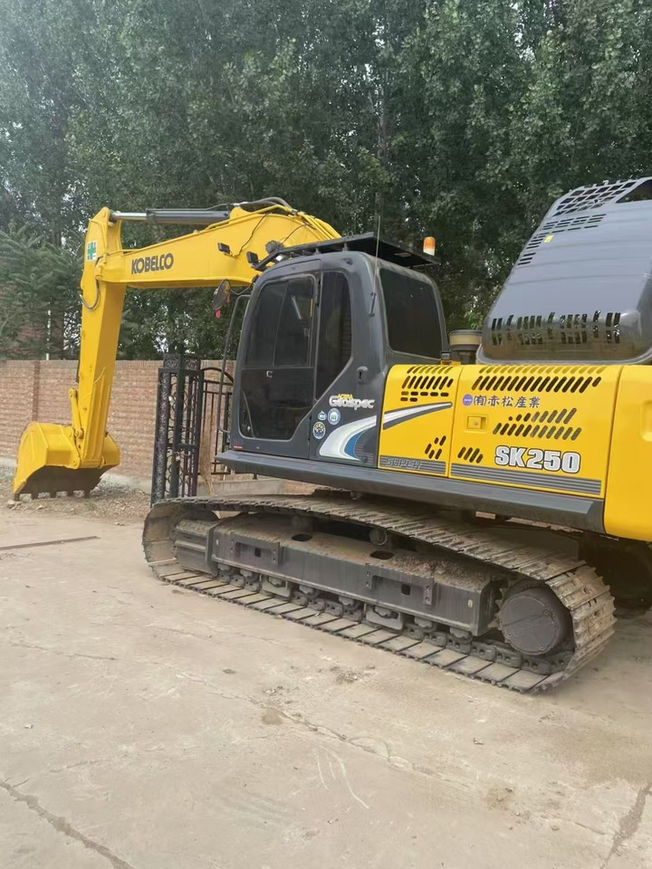 KOBELCO SK250 - Mini bager: slika KOBELCO SK250 - Mini bager KOBELCO SK250 - Mini bager: slika KOBELCO SK250 - Mini bager