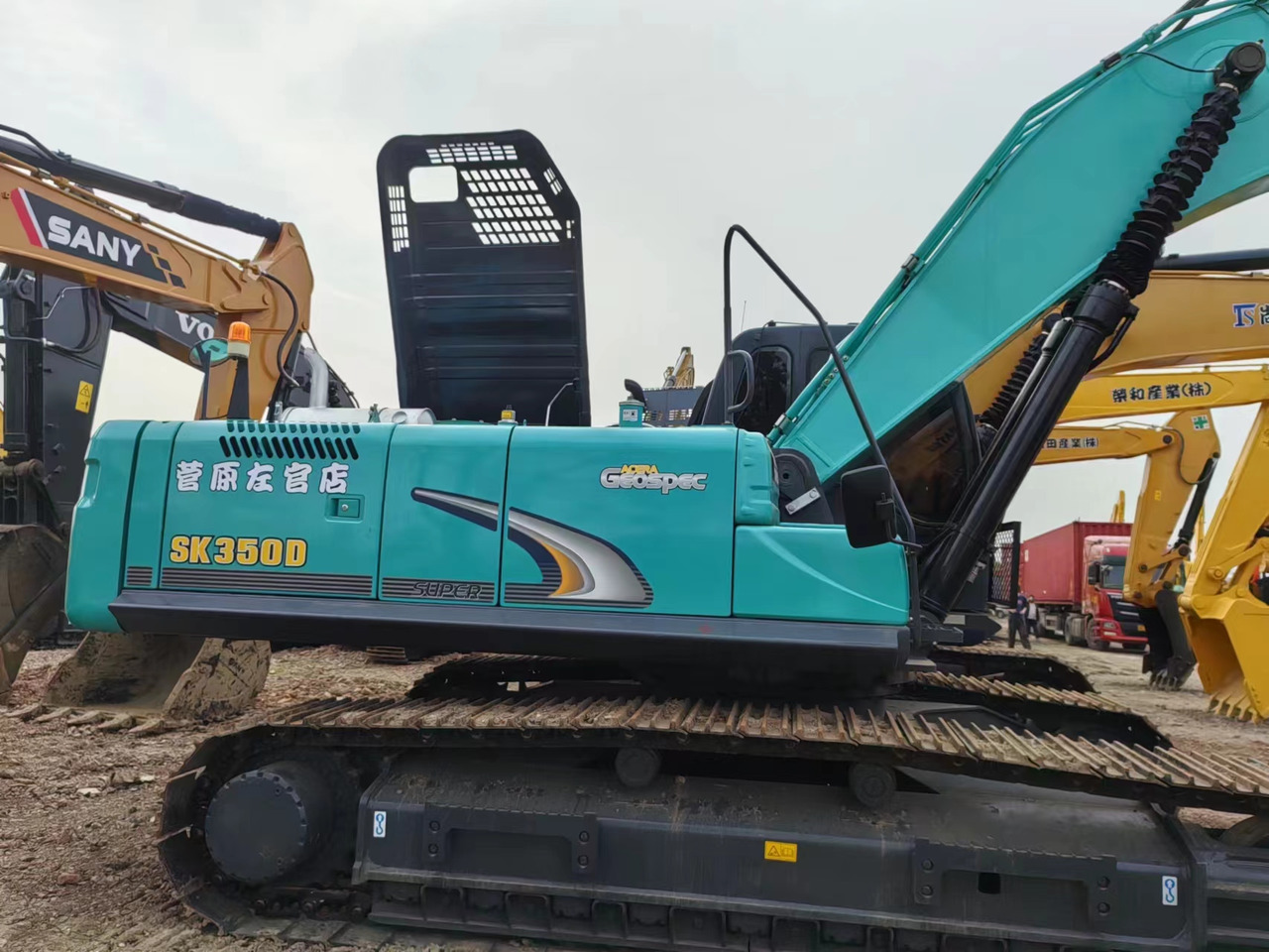 KOBELCO SK350 - Mini bager: slika KOBELCO SK350 - Mini bager KOBELCO SK350 - Mini bager: slika KOBELCO SK350 - Mini bager