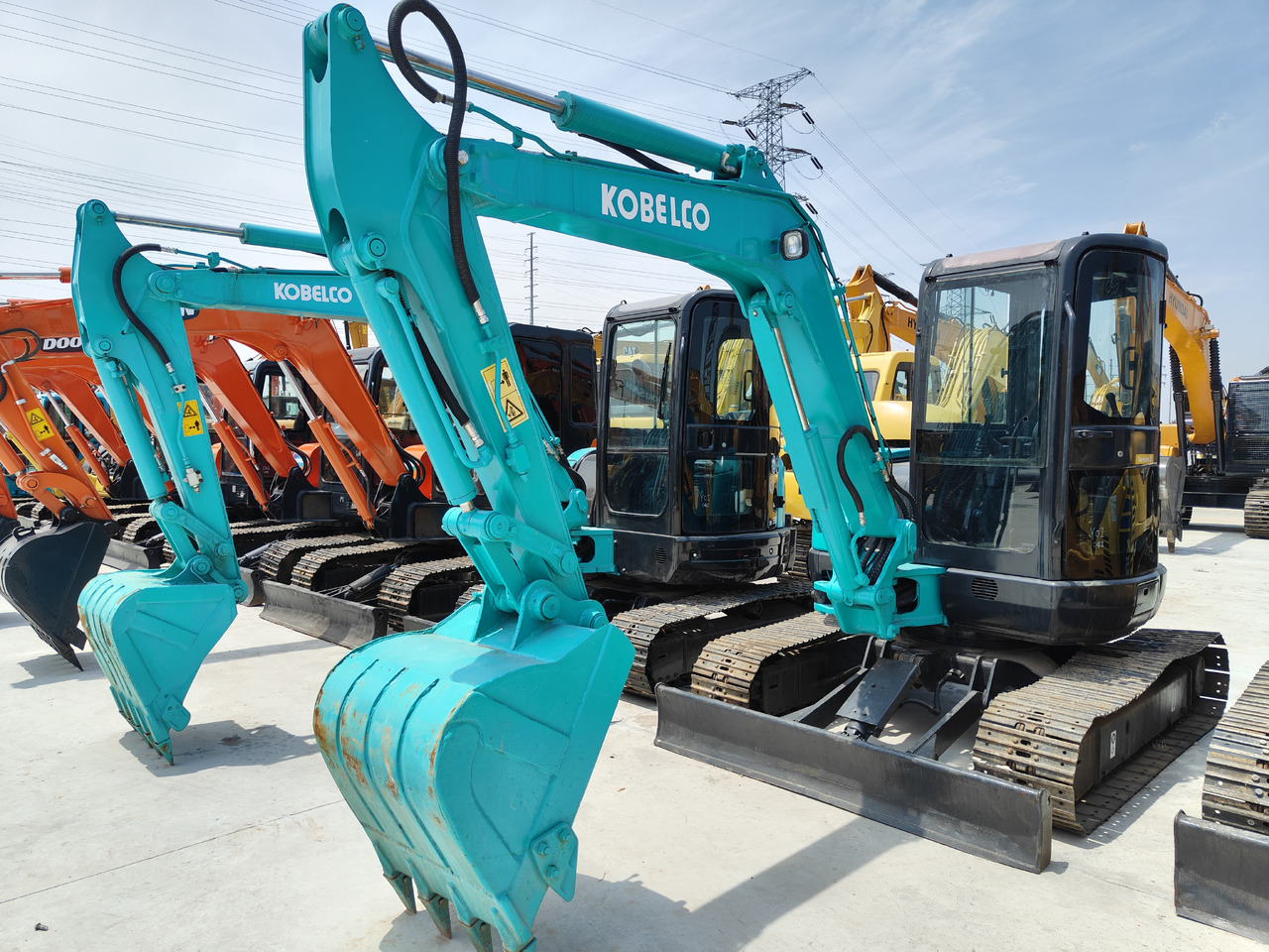 KOBELCO SK45 - Mini bager: slika KOBELCO SK45 - Mini bager KOBELCO SK45 - Mini bager: slika KOBELCO SK45 - Mini bager