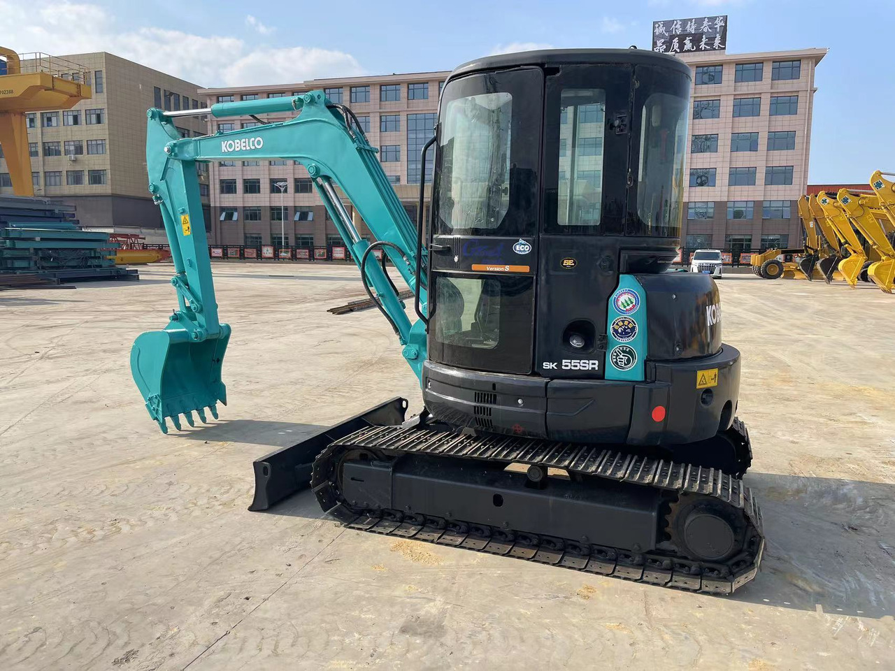 KOBELCO SK55SR - Mini bager: slika KOBELCO SK55SR - Mini bager KOBELCO SK55SR - Mini bager: slika KOBELCO SK55SR - Mini bager