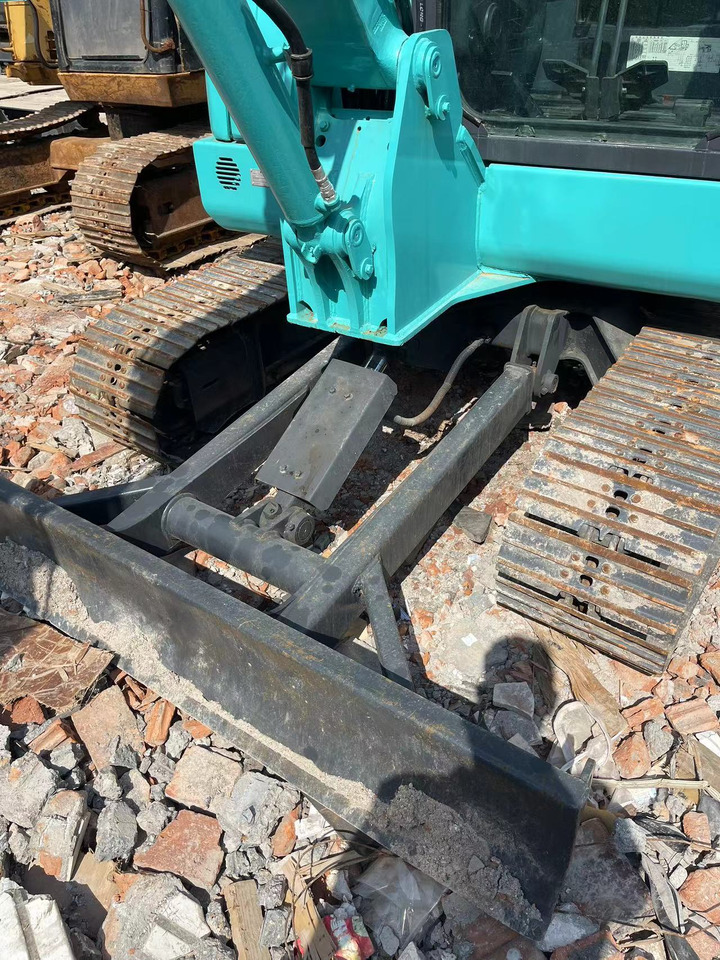 KOBELCO SK60 - Mini bager: slika KOBELCO SK60 - Mini bager KOBELCO SK60 - Mini bager: slika KOBELCO SK60 - Mini bager