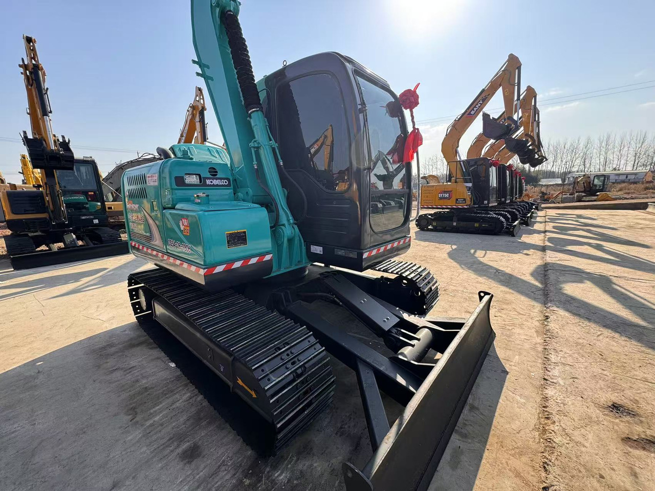 KOBELCO SK75 - Mini bager: slika KOBELCO SK75 - Mini bager KOBELCO SK75 - Mini bager: slika KOBELCO SK75 - Mini bager