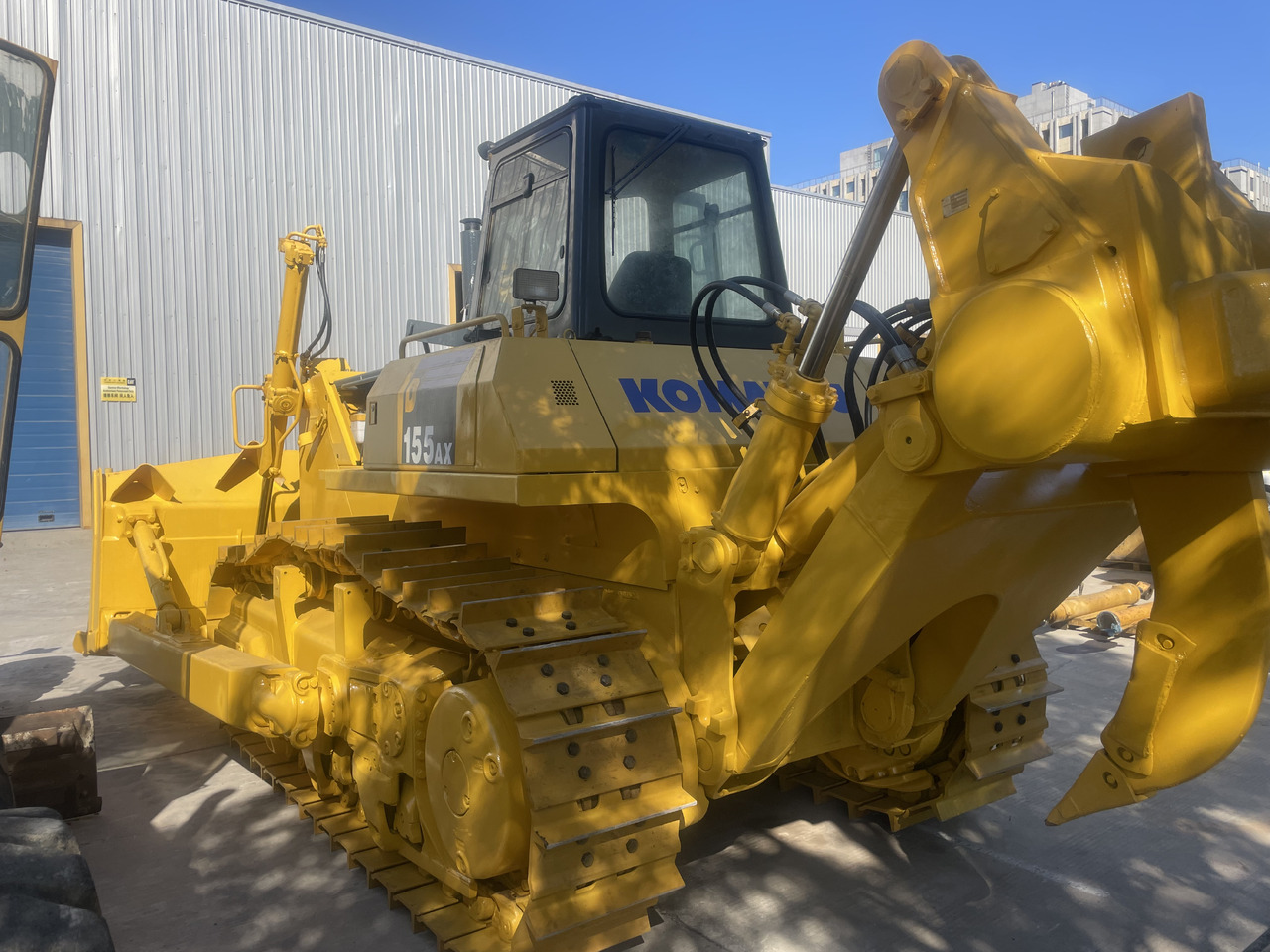 KOMATSU D155A-5 - Buldožer: slika KOMATSU D155A-5 - Buldožer KOMATSU D155A-5 - Buldožer: slika KOMATSU D155A-5 - Buldožer