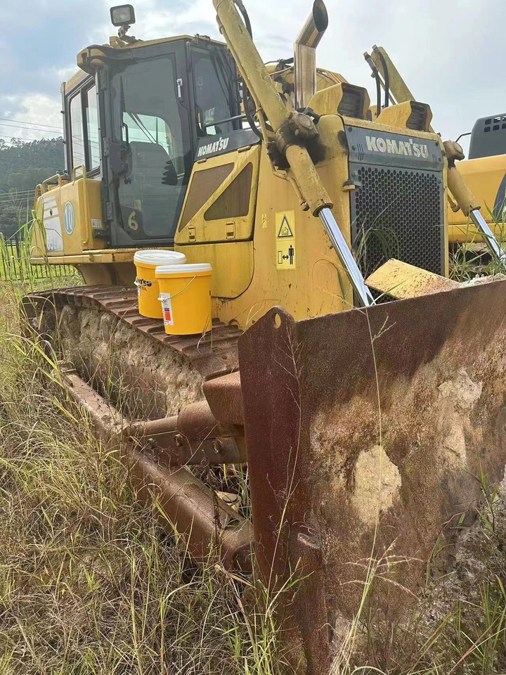 KOMATSU D65EX - Buldožer: slika KOMATSU D65EX - Buldožer KOMATSU D65EX - Buldožer: slika KOMATSU D65EX - Buldožer