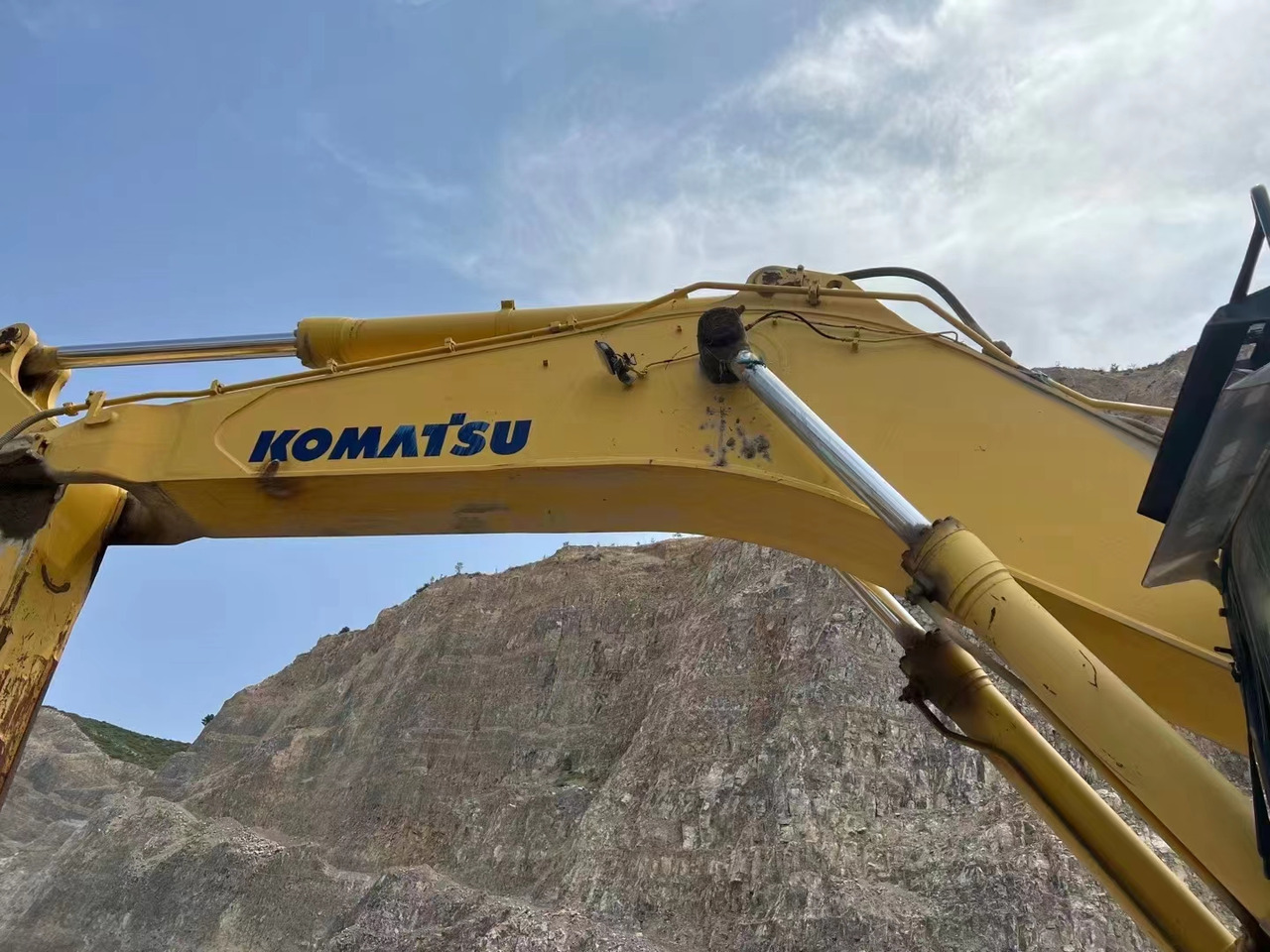 KOMATSU PC700 - Bager gusjeničar: slika KOMATSU PC700 - Bager gusjeničar KOMATSU PC700 - Bager gusjeničar: slika KOMATSU PC700 - Bager gusjeničar