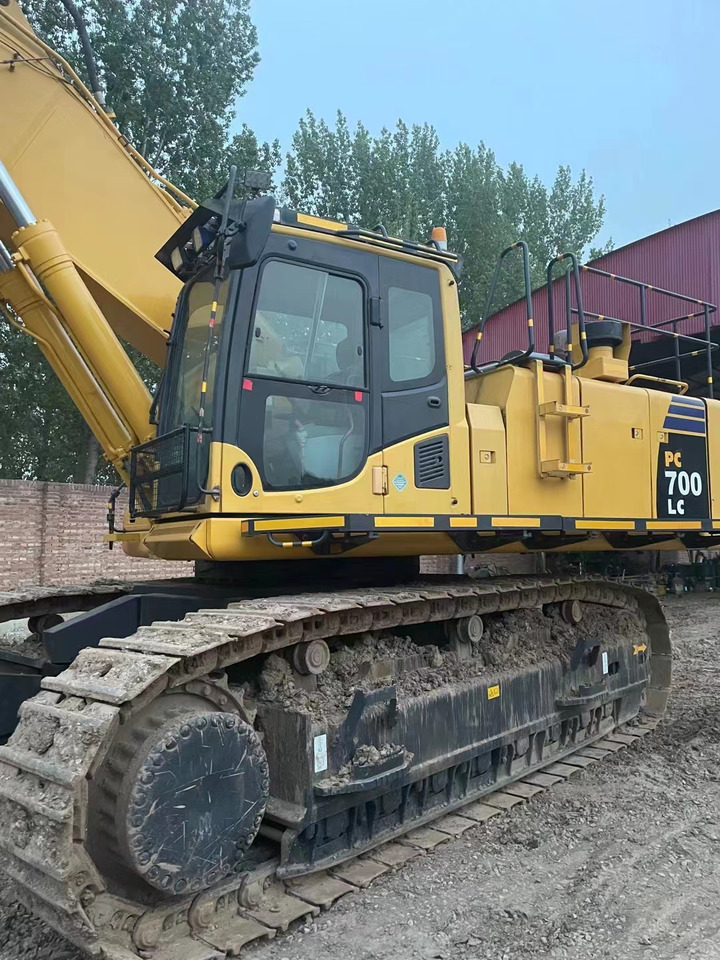 KOMATSU PC700 - Bager gusjeničar: slika KOMATSU PC700 - Bager gusjeničar KOMATSU PC700 - Bager gusjeničar: slika KOMATSU PC700 - Bager gusjeničar