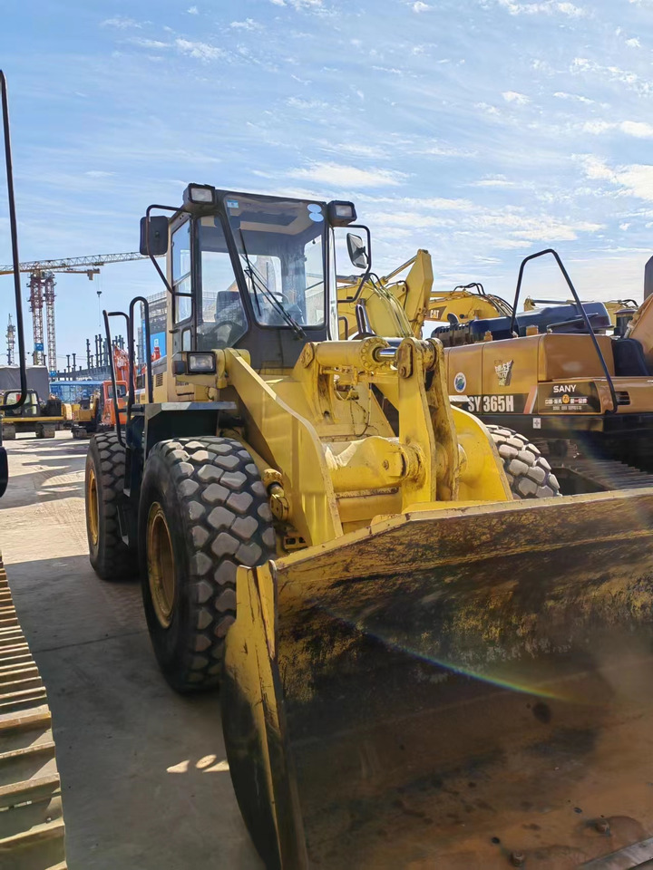 KOMATSU WA320-3 - Utovarivač na kotačima: slika KOMATSU WA320-3 - Utovarivač na kotačima KOMATSU WA320-3 - Utovarivač na kotačima: slika KOMATSU WA320-3 - Utovarivač na kotačima
