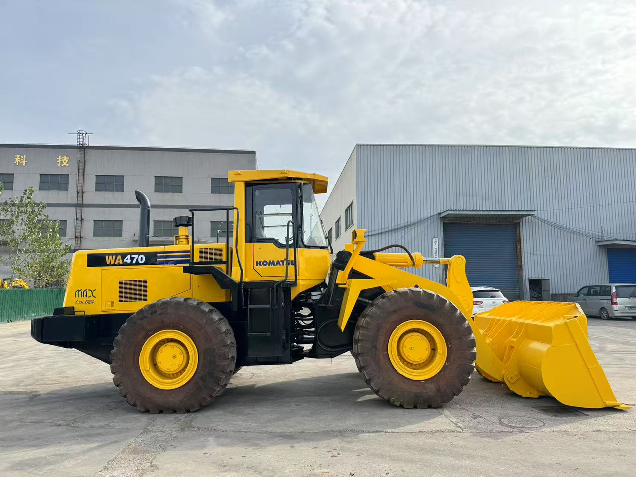 KOMATSU WA470-3 - Utovarivač na kotačima: slika KOMATSU WA470-3 - Utovarivač na kotačima KOMATSU WA470-3 - Utovarivač na kotačima: slika KOMATSU WA470-3 - Utovarivač na kotačima
