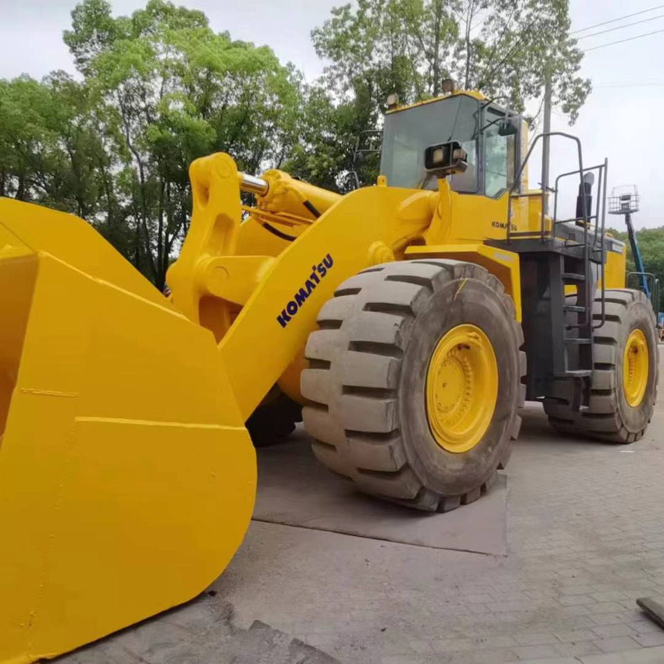 KOMATSU WA600-3 - Utovarivač na kotačima: slika KOMATSU WA600-3 - Utovarivač na kotačima KOMATSU WA600-3 - Utovarivač na kotačima: slika KOMATSU WA600-3 - Utovarivač na kotačima