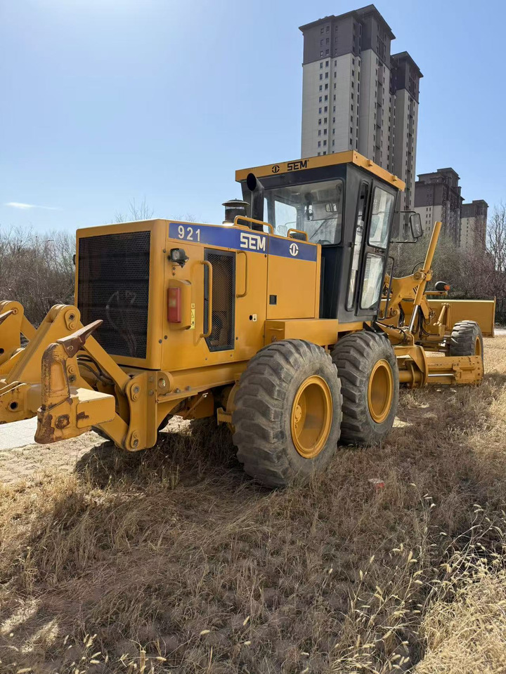 SEM 921 - Grejder: slika SEM 921 - Grejder SEM 921 - Grejder: slika SEM 921 - Grejder