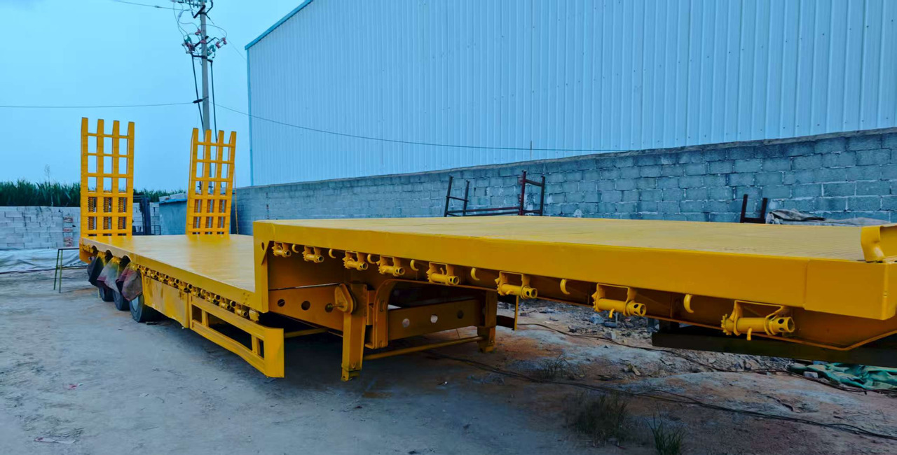 Trailer - Transporter kontejnera/ Prikolica s izmjenjivim sanducima: slika Trailer - Transporter kontejnera/ Prikolica s izmjenjivim sanducima Trailer - Transporter kontejnera/ Prikolica s izmjenjivim sanducima: slika Trailer - Transporter kontejnera/ Prikolica s izmjenjivim sanducima