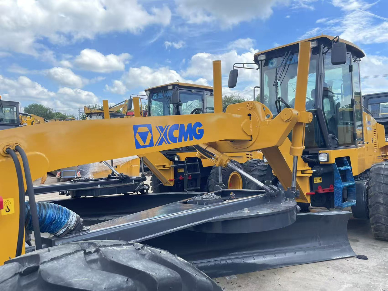 XCMG GR1803 - Grejder: slika XCMG GR1803 - Grejder XCMG GR1803 - Grejder: slika XCMG GR1803 - Grejder