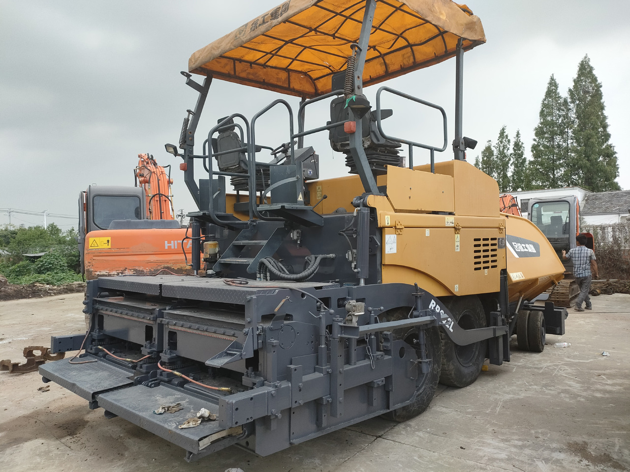 XCMG RP602L - Finišer za asfalt: slika XCMG RP602L - Finišer za asfalt XCMG RP602L - Finišer za asfalt: slika XCMG RP602L - Finišer za asfalt
