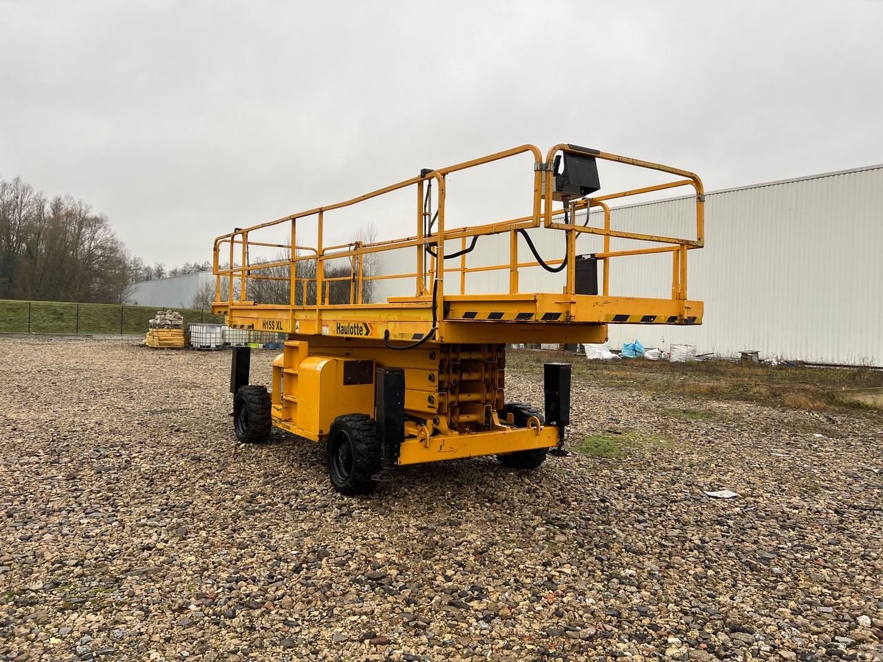 Škarasta podizna platforma HAULOTTE H15SXL: slika Škarasta podizna platforma HAULOTTE H15SXL
