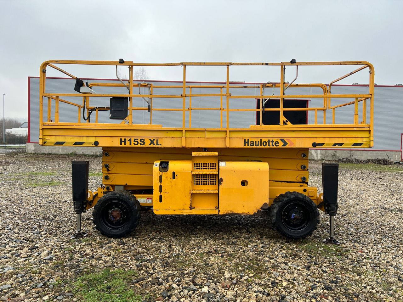 Škarasta podizna platforma HAULOTTE H15SXL: slika Škarasta podizna platforma HAULOTTE H15SXL