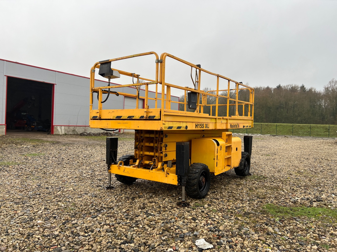 Škarasta podizna platforma HAULOTTE H15SXL: slika Škarasta podizna platforma HAULOTTE H15SXL