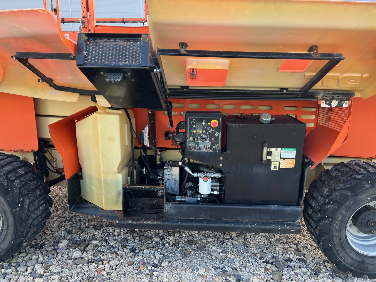 JLG 3394RT - Škarasta podizna platforma: slika JLG 3394RT - Škarasta podizna platforma JLG 3394RT - Škarasta podizna platforma: slika JLG 3394RT - Škarasta podizna platforma