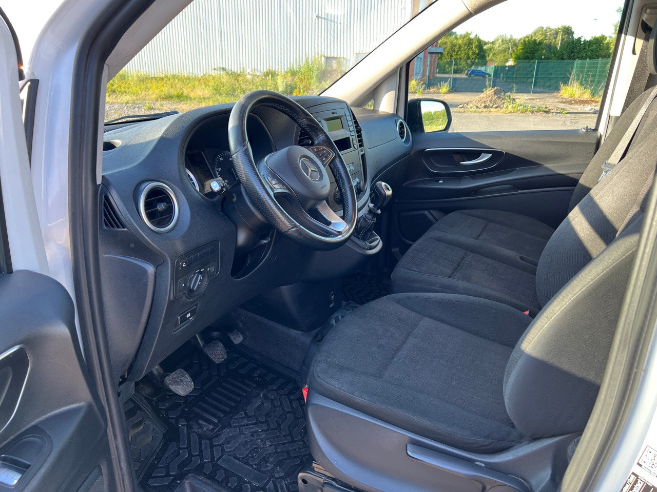 MERCEDES-BENZ VITO 109 Fourgon 1.6 BlueTEC Long Utilitaire - Furgon: slika MERCEDES-BENZ VITO 109 Fourgon 1.6 BlueTEC Long Utilitaire - Furgon MERCEDES-BENZ VITO 109 Fourgon 1.6 BlueTEC Long Utilitaire - Furgon: slika MERCEDES-BENZ VITO 109 Fourgon 1.6 BlueTEC Long Utilitaire - Furgon