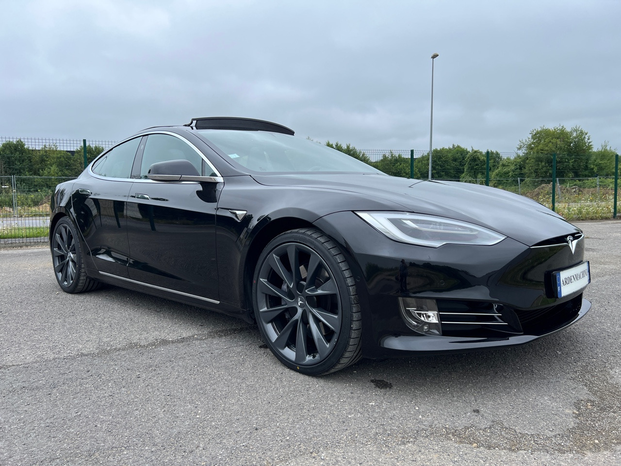 TESLA Model S 75D - Autopilot Amélioré – Phase 2 - Garantie - Limuzina: slika TESLA Model S 75D - Autopilot Amélioré – Phase 2 - Garantie - Limuzina TESLA Model S 75D - Autopilot Amélioré – Phase 2 - Garantie - Limuzina: slika TESLA Model S 75D - Autopilot Amélioré – Phase 2 - Garantie - Limuzina