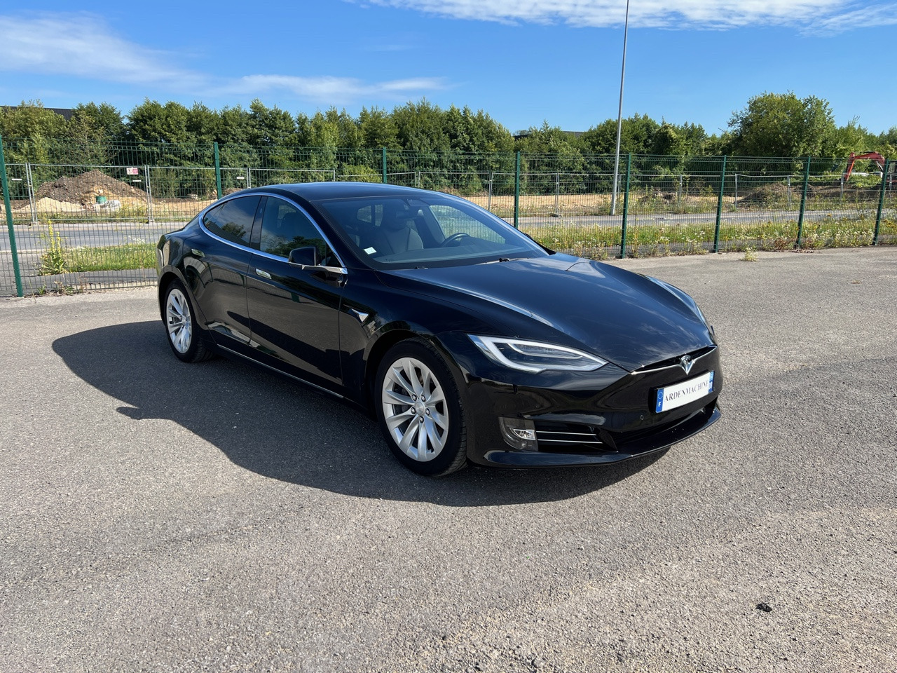 TESLA Model S 75D - Autopilot Amélioré – Phase 2 - Garantie - Limuzina: slika TESLA Model S 75D - Autopilot Amélioré – Phase 2 - Garantie - Limuzina TESLA Model S 75D - Autopilot Amélioré – Phase 2 - Garantie - Limuzina: slika TESLA Model S 75D - Autopilot Amélioré – Phase 2 - Garantie - Limuzina