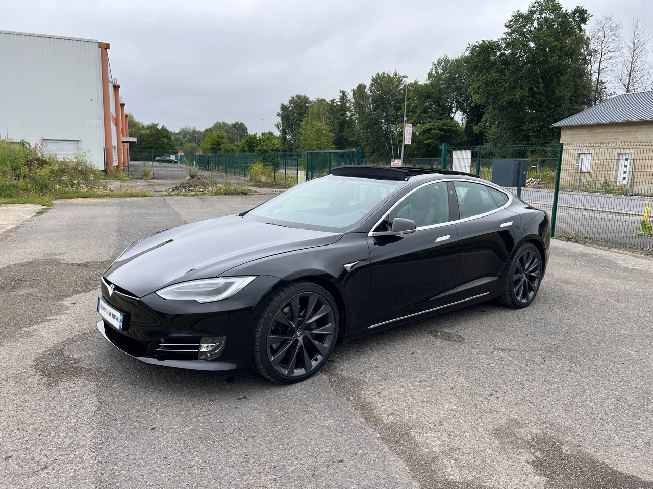 TESLA Model S 75D - Autopilot Amélioré – Phase 2 - Garantie - Limuzina: slika TESLA Model S 75D - Autopilot Amélioré – Phase 2 - Garantie - Limuzina TESLA Model S 75D - Autopilot Amélioré – Phase 2 - Garantie - Limuzina: slika TESLA Model S 75D - Autopilot Amélioré – Phase 2 - Garantie - Limuzina