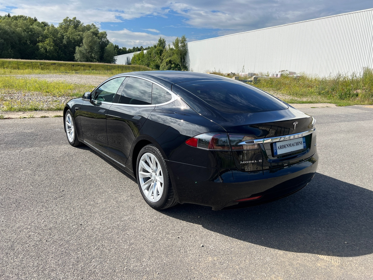TESLA Model S 75D - Autopilot Amélioré – Phase 2 - Garantie - Limuzina: slika TESLA Model S 75D - Autopilot Amélioré – Phase 2 - Garantie - Limuzina TESLA Model S 75D - Autopilot Amélioré – Phase 2 - Garantie - Limuzina: slika TESLA Model S 75D - Autopilot Amélioré – Phase 2 - Garantie - Limuzina