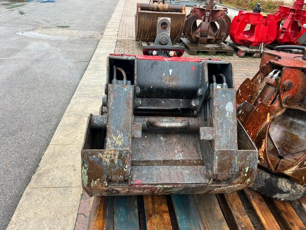 Iskopna žlica BENNA USATA MINELLI A CUCCHIAIO CON ROTORE: slika Iskopna žlica BENNA USATA MINELLI A CUCCHIAIO CON ROTORE