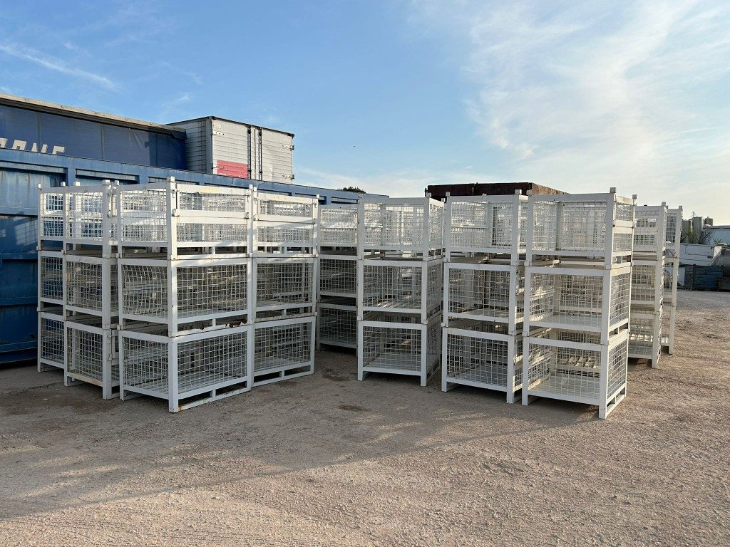 CESTA USATA SEMINUOVA IN FERRO - Alat/ Oprema: slika CESTA USATA SEMINUOVA IN FERRO - Alat/ Oprema CESTA USATA SEMINUOVA IN FERRO - Alat/ Oprema: slika CESTA USATA SEMINUOVA IN FERRO - Alat/ Oprema