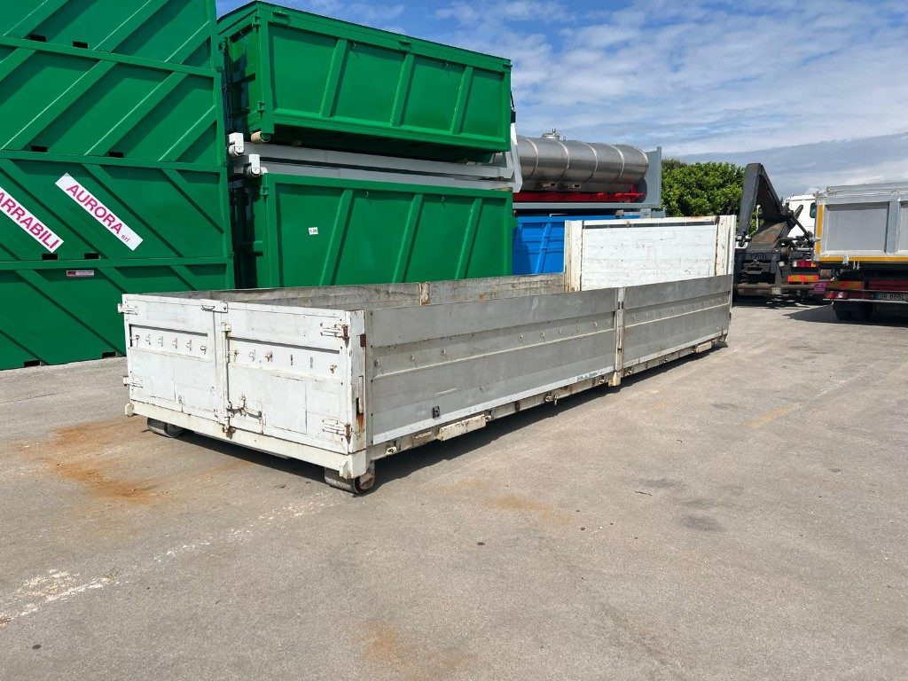 CONTAINER SCARRABILE USATO A PIANALE CON SPONDE - Rolo kontejner: slika CONTAINER SCARRABILE USATO A PIANALE CON SPONDE - Rolo kontejner CONTAINER SCARRABILE USATO A PIANALE CON SPONDE - Rolo kontejner: slika CONTAINER SCARRABILE USATO A PIANALE CON SPONDE - Rolo kontejner