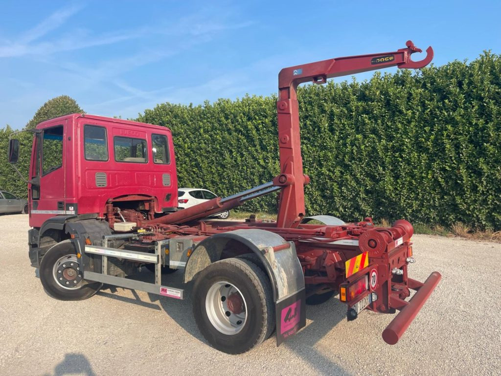 FIAT IVECO EUROCARGO 150E23 - Kamion s kukastom dizalicom: slika FIAT IVECO EUROCARGO 150E23 - Kamion s kukastom dizalicom FIAT IVECO EUROCARGO 150E23 - Kamion s kukastom dizalicom: slika FIAT IVECO EUROCARGO 150E23 - Kamion s kukastom dizalicom