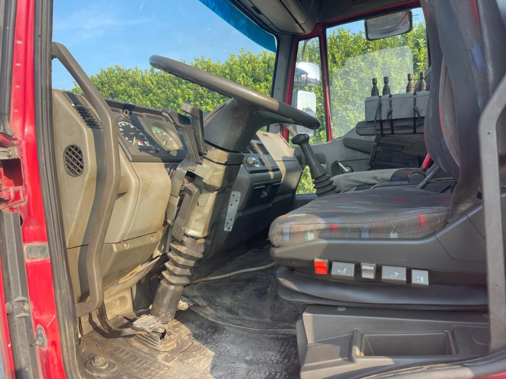 FIAT IVECO EUROCARGO 150E23 - Kamion s kukastom dizalicom: slika FIAT IVECO EUROCARGO 150E23 - Kamion s kukastom dizalicom FIAT IVECO EUROCARGO 150E23 - Kamion s kukastom dizalicom: slika FIAT IVECO EUROCARGO 150E23 - Kamion s kukastom dizalicom