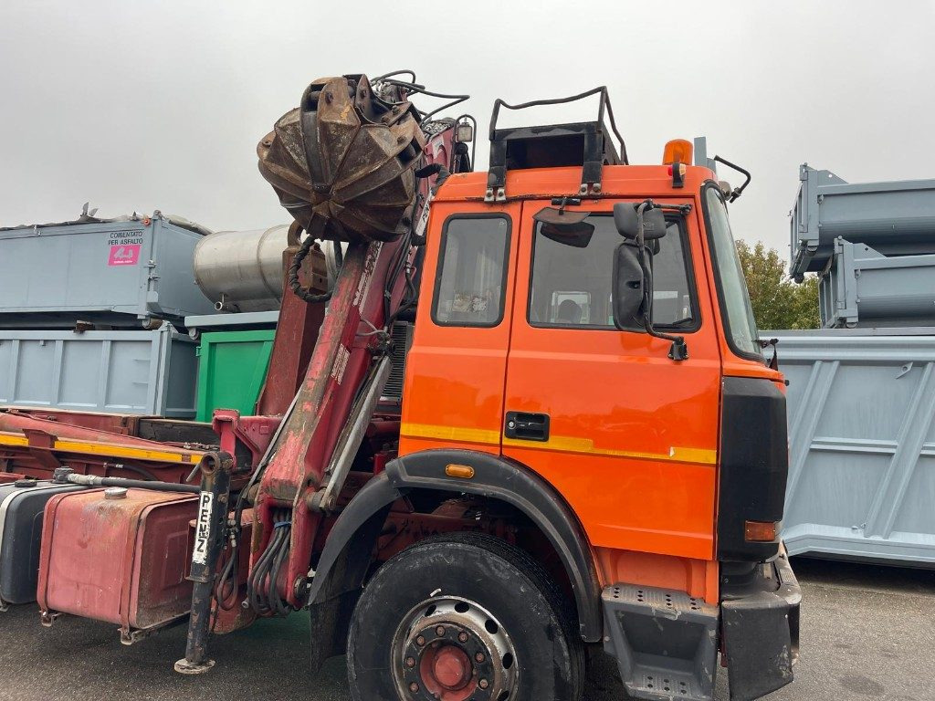 IVECO 190E26 SCARRABILE CON GRU PENZ E POLIPO - Kamion s kukastom dizalicom: slika IVECO 190E26 SCARRABILE CON GRU PENZ E POLIPO - Kamion s kukastom dizalicom IVECO 190E26 SCARRABILE CON GRU PENZ E POLIPO - Kamion s kukastom dizalicom: slika IVECO 190E26 SCARRABILE CON GRU PENZ E POLIPO - Kamion s kukastom dizalicom