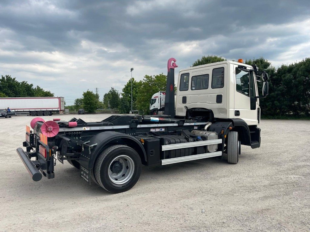 IVECO EUROCARGO 120E22 SCARRABILE - Kamion s kukastom dizalicom: slika IVECO EUROCARGO 120E22 SCARRABILE - Kamion s kukastom dizalicom IVECO EUROCARGO 120E22 SCARRABILE - Kamion s kukastom dizalicom: slika IVECO EUROCARGO 120E22 SCARRABILE - Kamion s kukastom dizalicom