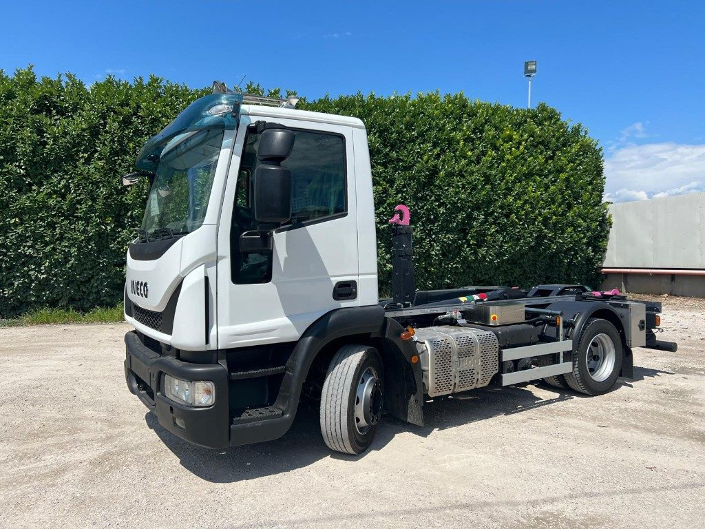 IVECO EUROCARGO 120E28 CON SCARRABILE NUOVO - Kamion s kukastom dizalicom: slika IVECO EUROCARGO 120E28 CON SCARRABILE NUOVO - Kamion s kukastom dizalicom IVECO EUROCARGO 120E28 CON SCARRABILE NUOVO - Kamion s kukastom dizalicom: slika IVECO EUROCARGO 120E28 CON SCARRABILE NUOVO - Kamion s kukastom dizalicom