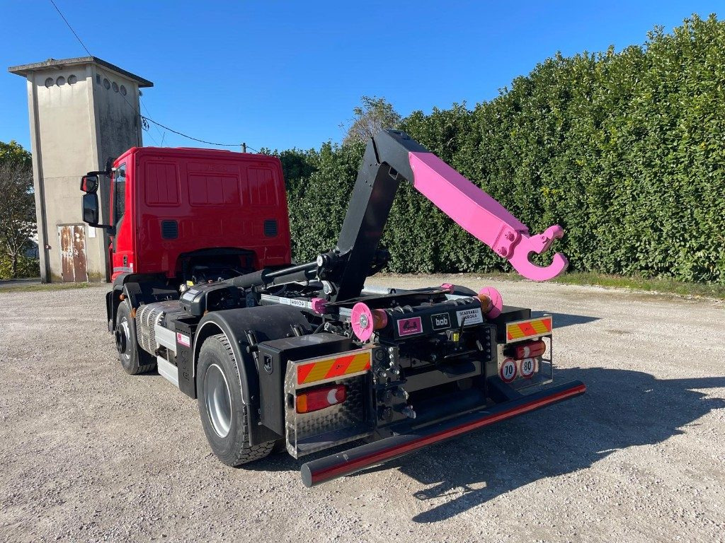 IVECO EUROCARGO 160E SCARRABILE - Kamion s kukastom dizalicom: slika IVECO EUROCARGO 160E SCARRABILE - Kamion s kukastom dizalicom IVECO EUROCARGO 160E SCARRABILE - Kamion s kukastom dizalicom: slika IVECO EUROCARGO 160E SCARRABILE - Kamion s kukastom dizalicom