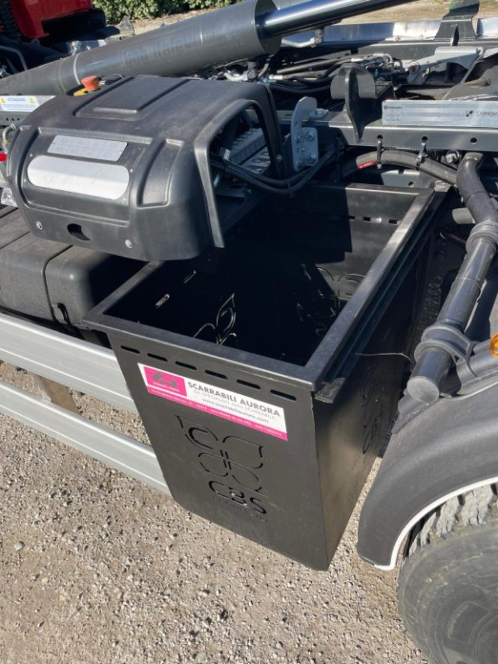 Kamion s kukastom dizalicom IVECO EUROCARGO 160E SCARRABILE: slika Kamion s kukastom dizalicom IVECO EUROCARGO 160E SCARRABILE