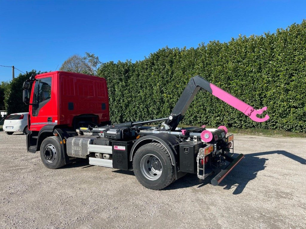 IVECO EUROCARGO 160E SCARRABILE - Kamion s kukastom dizalicom: slika IVECO EUROCARGO 160E SCARRABILE - Kamion s kukastom dizalicom IVECO EUROCARGO 160E SCARRABILE - Kamion s kukastom dizalicom: slika IVECO EUROCARGO 160E SCARRABILE - Kamion s kukastom dizalicom