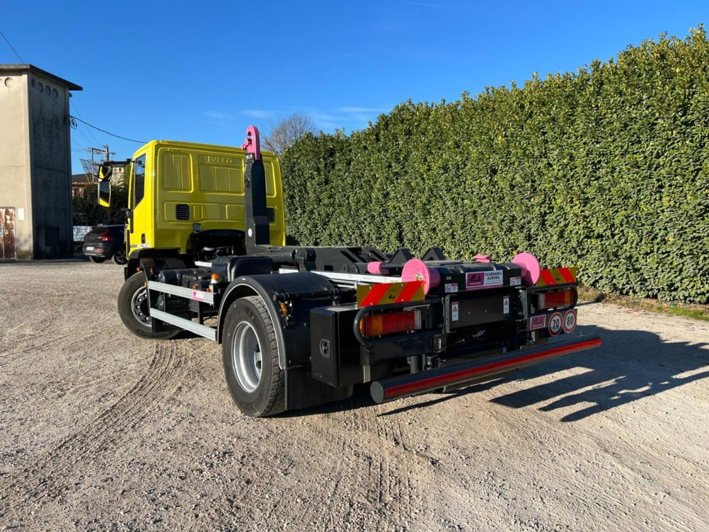IVECO EUROCARGO 180EL28 SCARRABILE - Kamion s kukastom dizalicom: slika IVECO EUROCARGO 180EL28 SCARRABILE - Kamion s kukastom dizalicom IVECO EUROCARGO 180EL28 SCARRABILE - Kamion s kukastom dizalicom: slika IVECO EUROCARGO 180EL28 SCARRABILE - Kamion s kukastom dizalicom