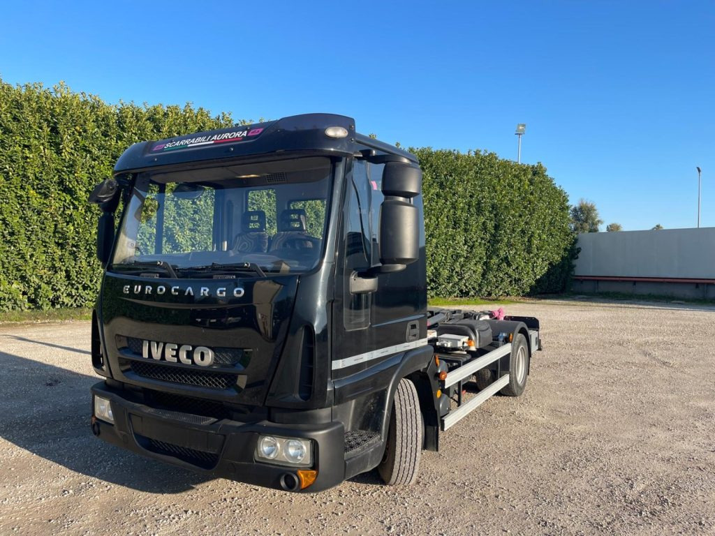 IVECO EUROCARGO 75E18 CON SCARRABILE NUOVO - Kamion s kukastom dizalicom: slika IVECO EUROCARGO 75E18 CON SCARRABILE NUOVO - Kamion s kukastom dizalicom IVECO EUROCARGO 75E18 CON SCARRABILE NUOVO - Kamion s kukastom dizalicom: slika IVECO EUROCARGO 75E18 CON SCARRABILE NUOVO - Kamion s kukastom dizalicom